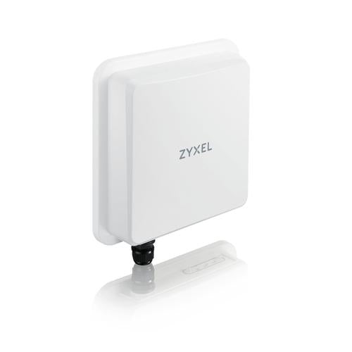 ZYXEL FWA710 5G Outdoor Router Standalone/Nebula with 1 year Nebula Pro License 2.5G LAN EU and UK