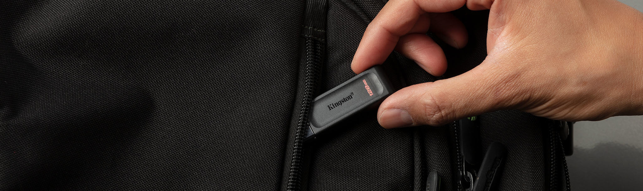 128GB USB-C 3.2 Gen 1 DataTraveler 70