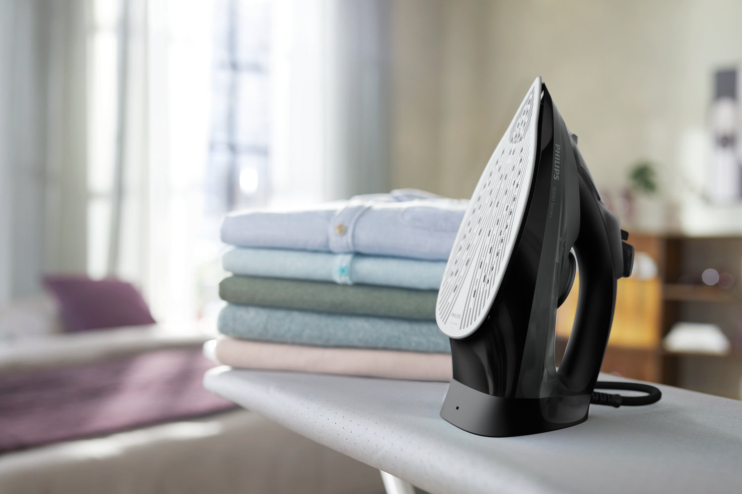 Steam Iron 2600W - SteamGlidePlus - CoS45g/min - SoS 200g - Drip Stop - Vertical Steam - Calc clean - Black