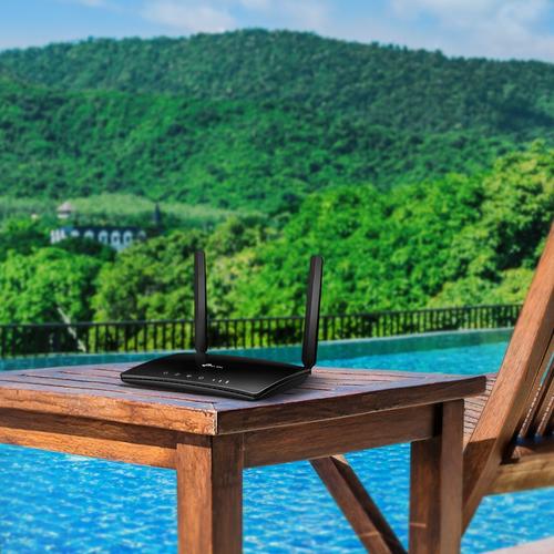 TP-Link AC750 Wireless Dual Band 4G LTE Router Modem  3x 10/100Mbps LAN  10/100Mbps LAN/WAN  300Mbps 2.4GHz  433Mbps 5GHz 3 int. WiFi antenna  2 detachable LTE antenna