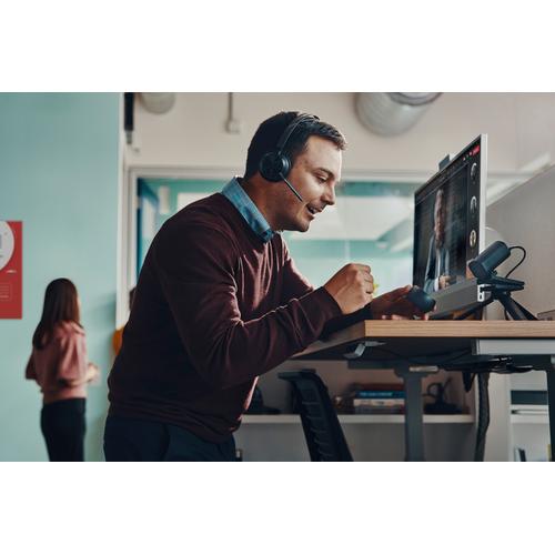 HP Poly Voyager Focus 2 USB-C-C Headset +USB-C/A Adapter +Charging Stand