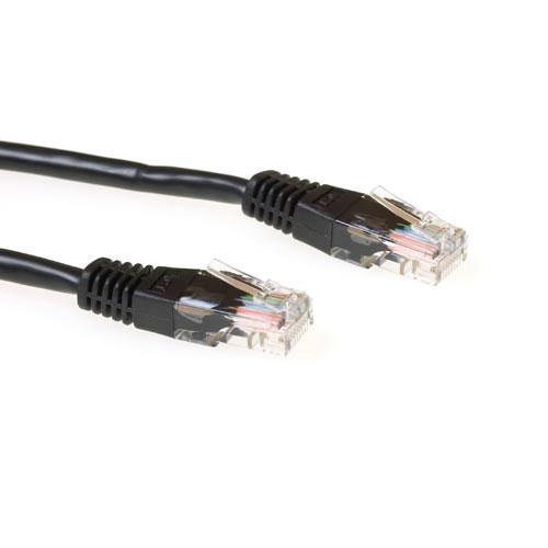 ACT Zwarte 2 meter U/UTP CAT5E patchkabel met RJ45 connectoren