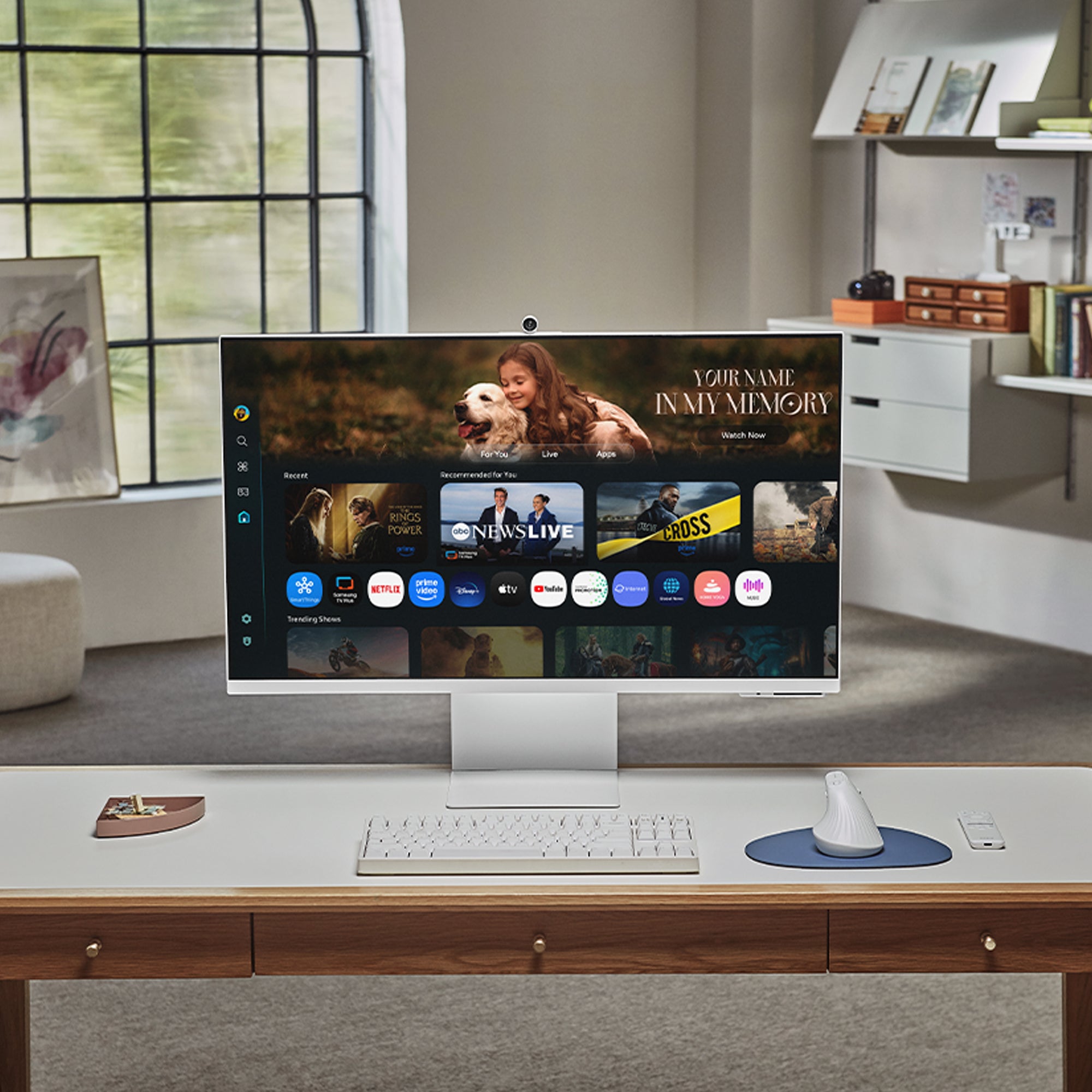 32i / VA / 16:9 / 3840x 2160 / 400 cd/m2 / HDR10 / HDMI 1x USB-c (65w)/ 2x USB2.0 / Speakers / HAS