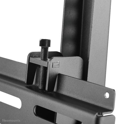 Neomounts Neomounts Flat Screen Wall Mount for menu board - 3 screens - portrait